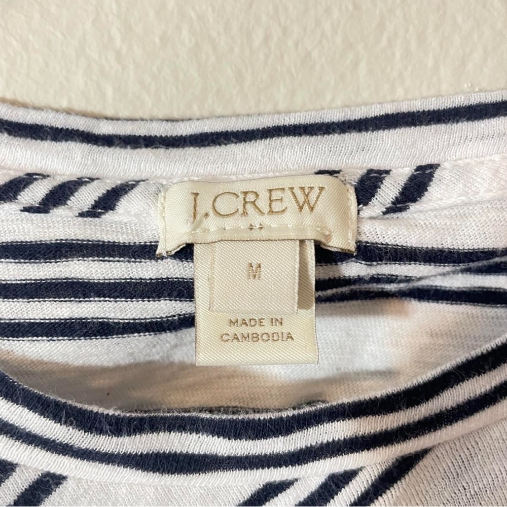 Abstract striped J.Crew T shirt, women's size medium.